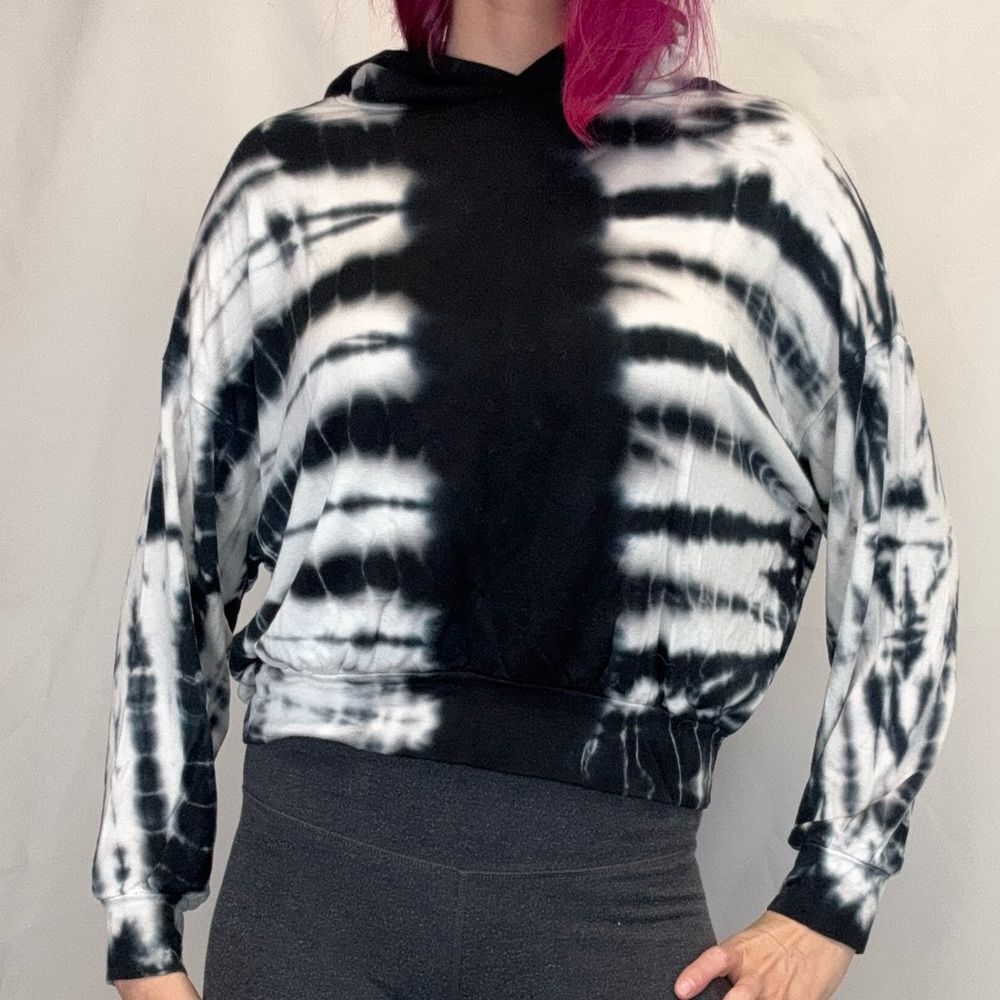 LNA Women's Midnight Rapture Cropped Tie-Dye Hoodie XS Dark Blue Black White